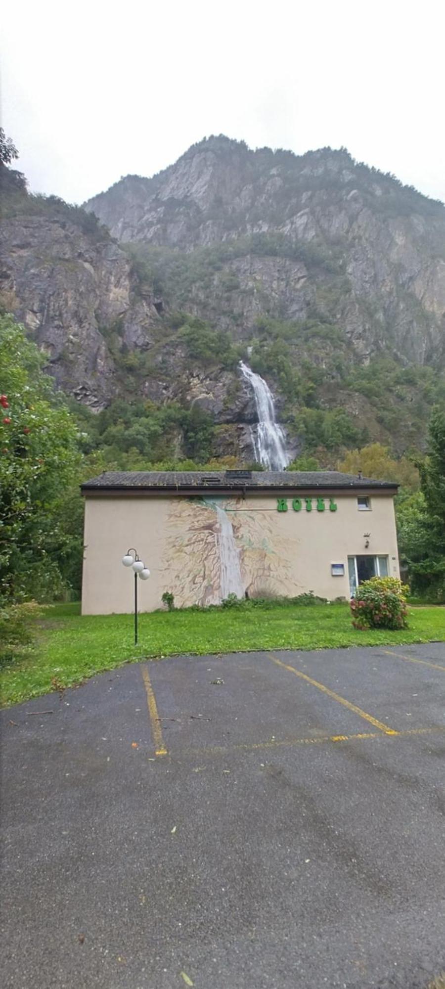 Hotel La Cascade à Vernayaz Extérieur photo